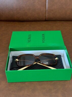 Bottega Veneta Sunglasses Tortoiseshell Gold Arms BV